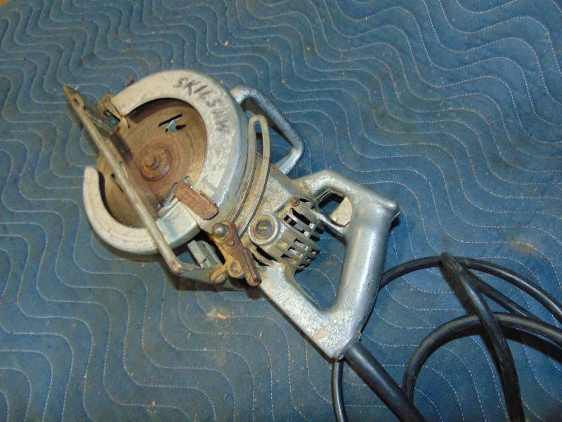 lot 73 image: Skilsaw