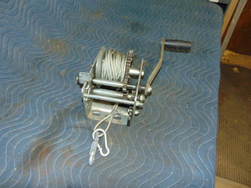 lot 78 image: Hand Winch