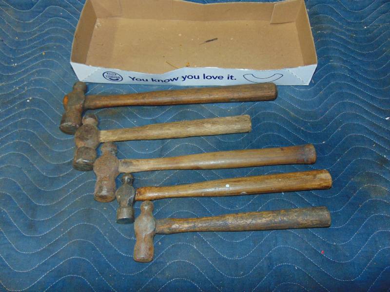 lot 81 image: (5) Hammers