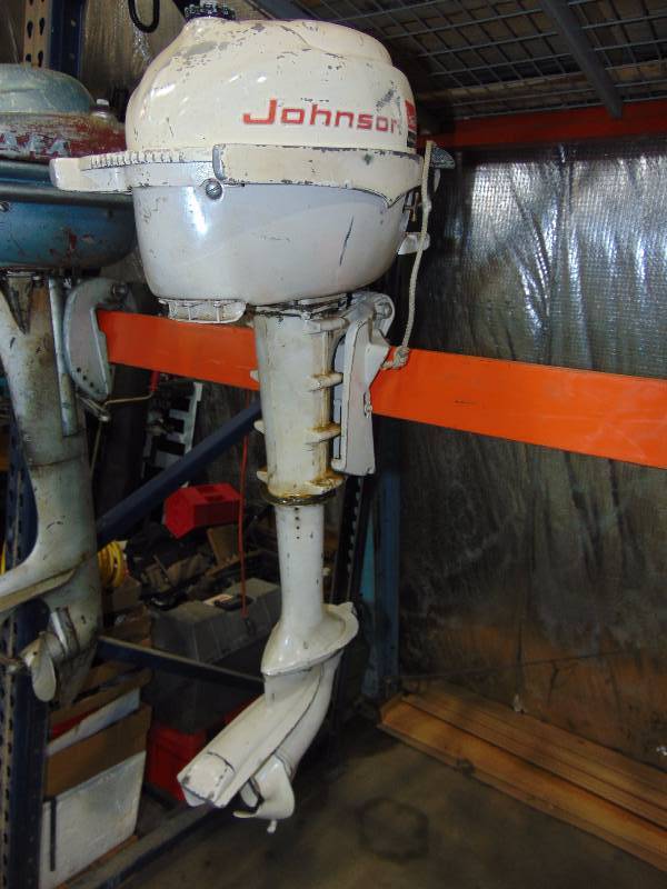 lot 118 image: Johnson Outboard Motor