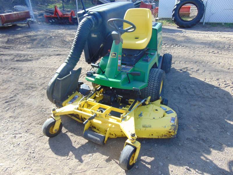 John Deere F725 Lawn Mower With Bagger and Snow Blower GRC November