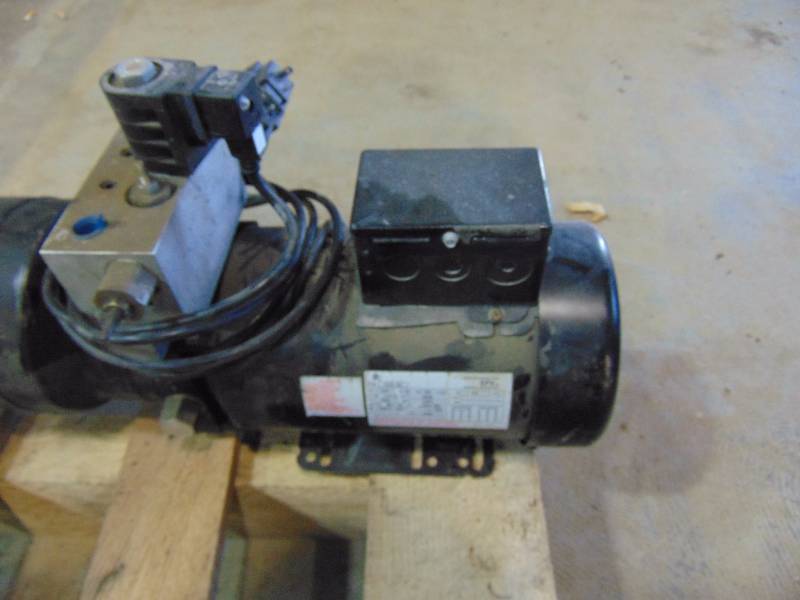 lot 139 image: Industrial Item