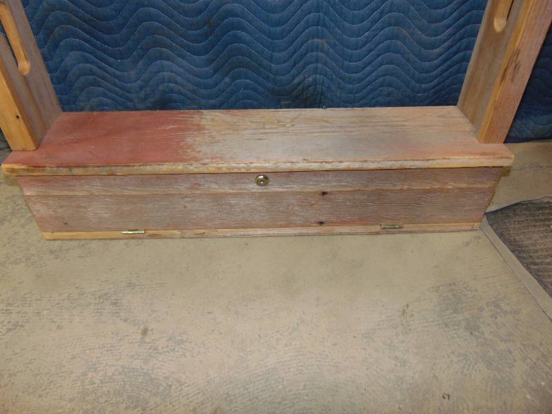 lot 148 image: Home Made Gun Rack