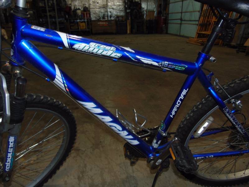 lot 166 image: Magnum Pedal Bike