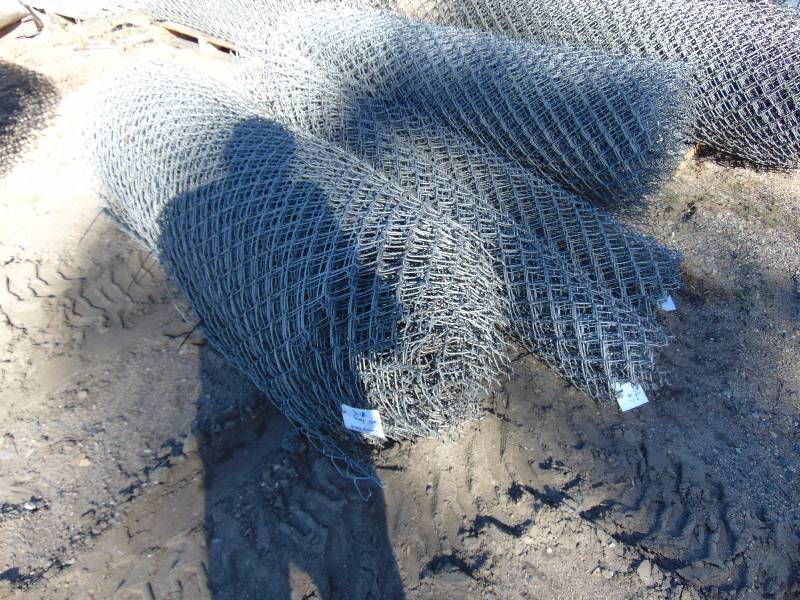 lot 184 image: Large Lot Of chain Link Fence With Some Poles And Hardware