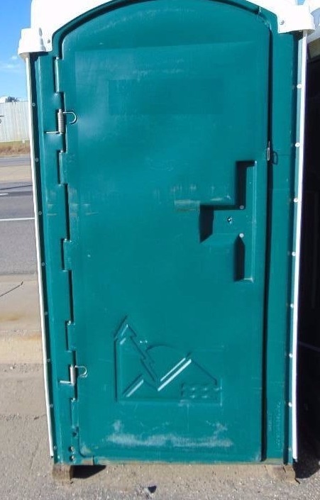 lot 185 image: Porta Potty