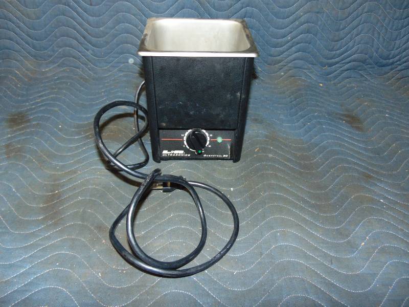 lot 203 image: Ultrasonic Jewelry Cleaner and Dryer