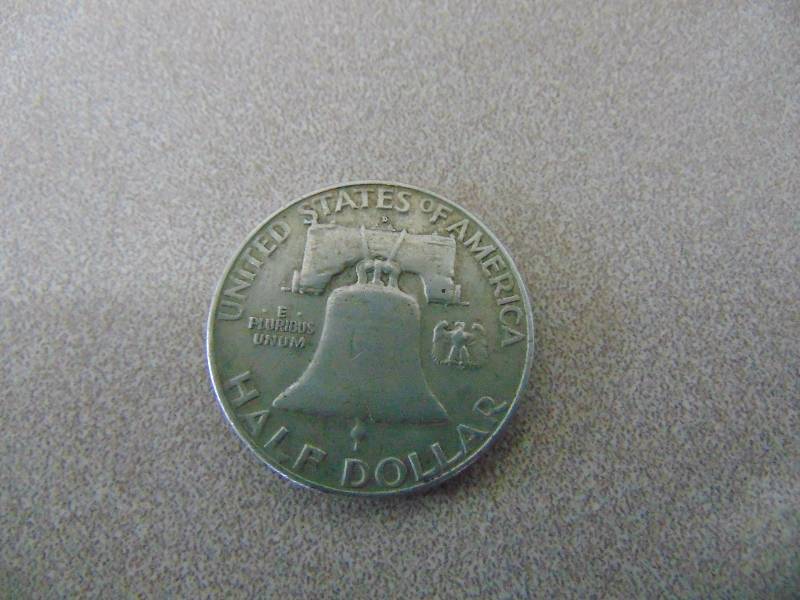 lot 216 image: (1) Silver Half Dollar