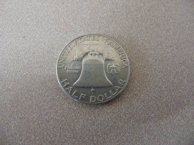 lot 218 image: (1) Silver Half Dollar