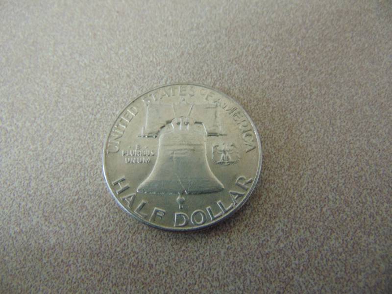 lot 220 image: (1) Silver Half Dollar