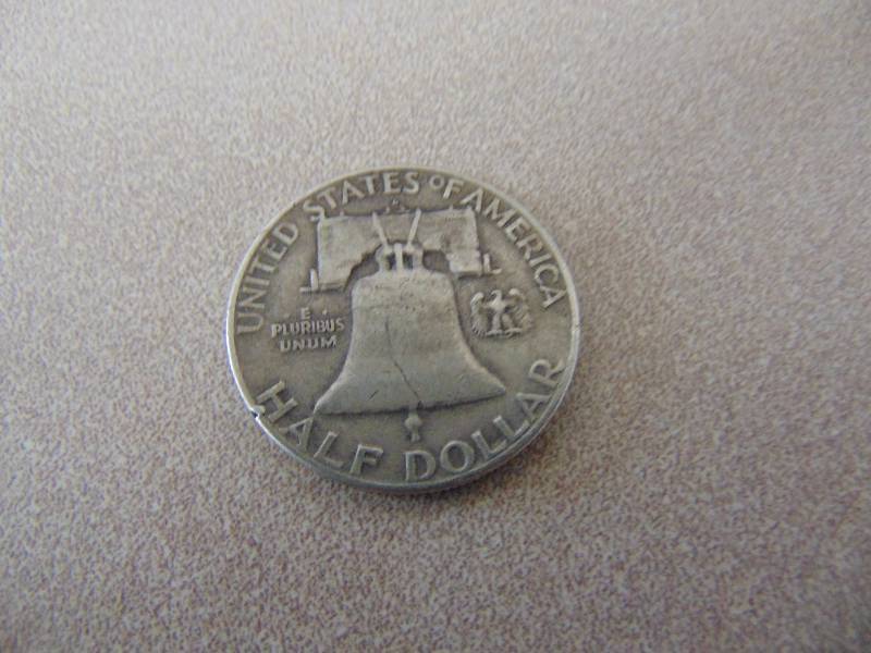 lot 221 image: (1) Silver Half Dollar