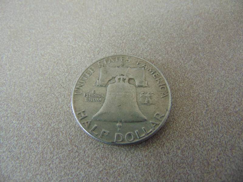 lot 224 image: (1) Silver Half Dollar