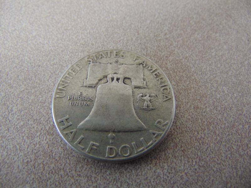 lot 226 image: (1) Silver Half Dollar