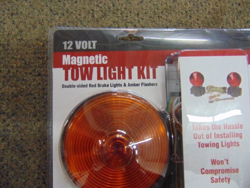 lot 229 image: Tow Light Kit