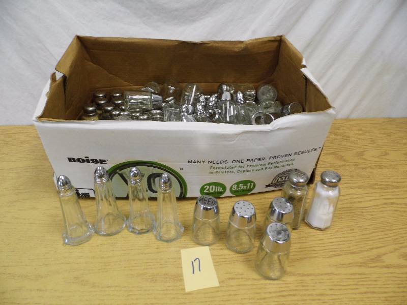 lot 17 image: Large Lot of S&P Shakers