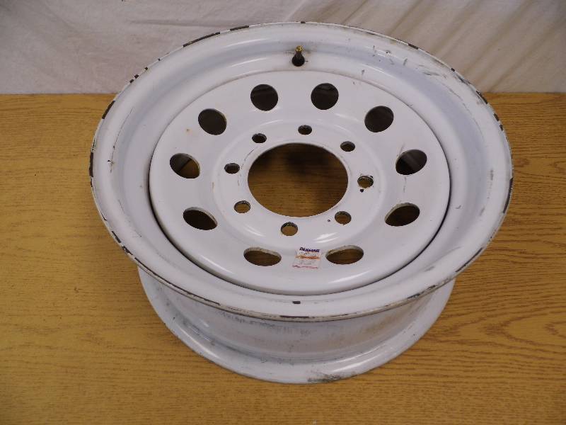 lot 35 image: Rim