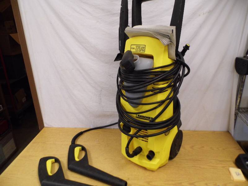 lot 86 image: Karcher Powerwasher