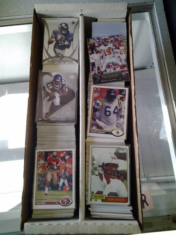 1000 Football Cards Stars, Rookies, Vikings