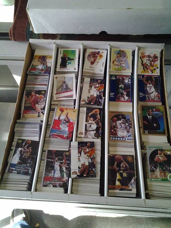 Large Lot Of 6000 Basketball Cards