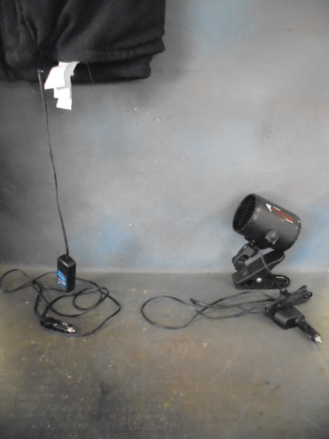 lot 19 image: Car Cozy 2 Heated Blanket And Road Pro Tornado Fan