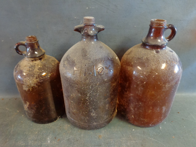 lot 31 image: Antique Glass Jugs