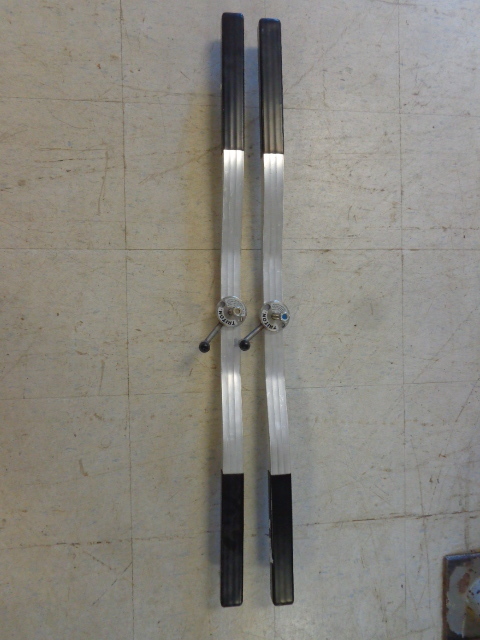 lot 33 image: Snowmobile Tie Downs