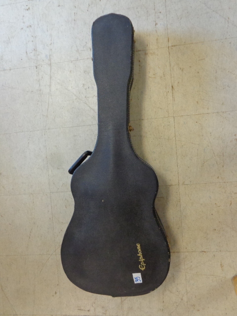 lot 35 image: Guitar Case