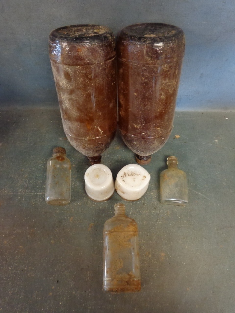lot 40 image: Antique Bottles and Jars