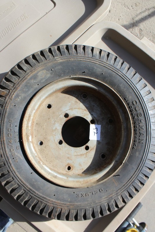Cushman 4.804.00-8 2 Ply Tire on Wheel