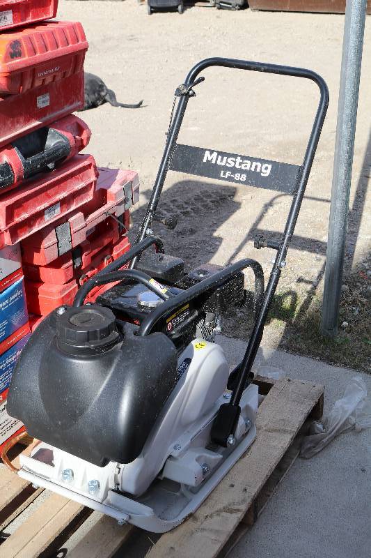 lot 31 image: Plate Compactor