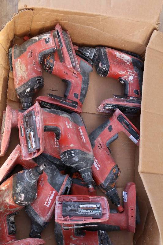 lot 52 image: Hilti Cordless Screwgun