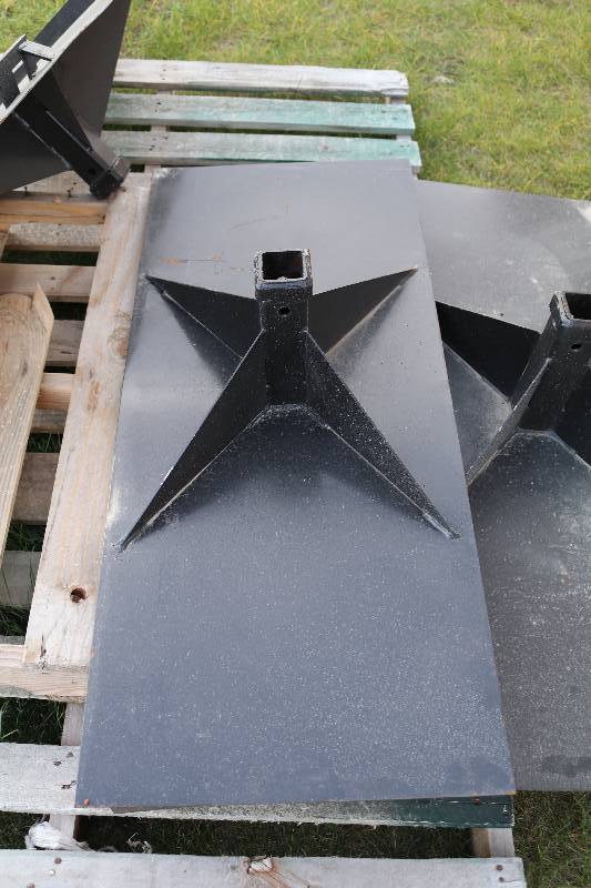 lot 57 image: Skid Steer Receiver Plate Hitch
