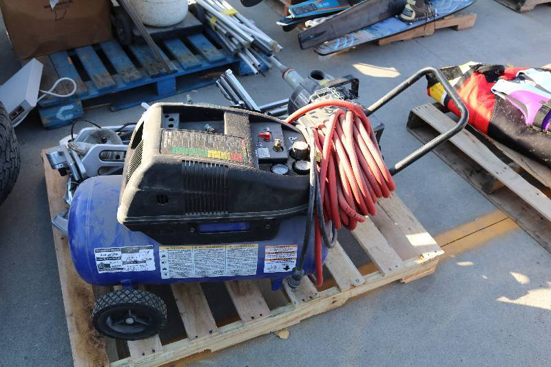 lot 74 image: Air Compressor