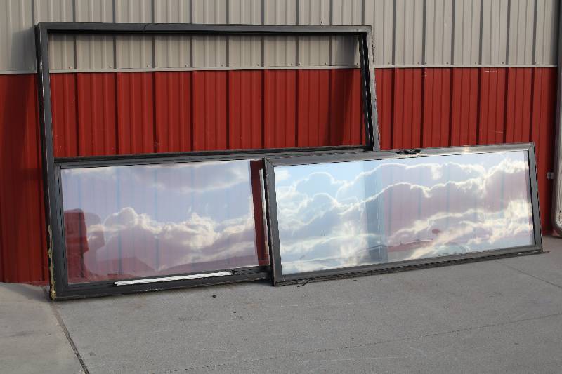 lot 77 image: Sliding Glass Door