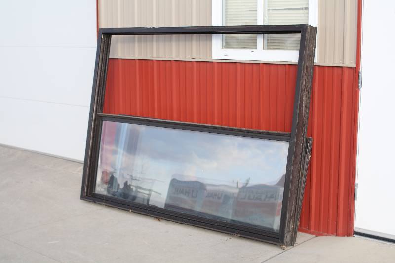 lot 78 image: Sliding Glass Door
