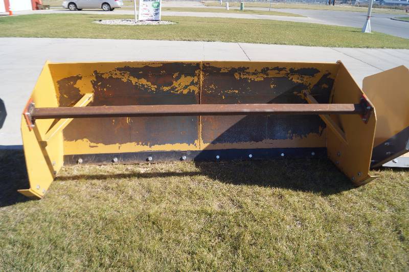 lot 82 image: Skid Steer Snow Pusher
