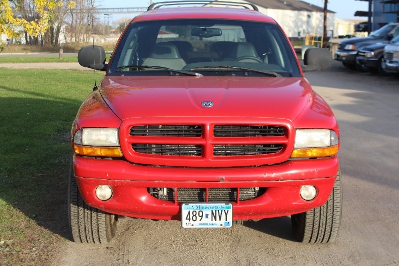 lot 1914 image: 2000 Dodge Durango RT 5.9L - One Owner - 7 Passenger -