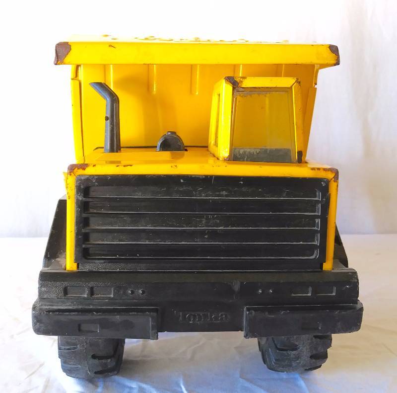 lot 11 image: Vintage 1970s Tonka Turbo-Diesel Dump Truck