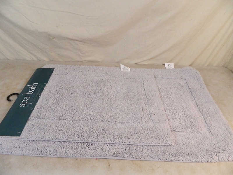 lot 128 image: New 2 Pc Bath Rug Set