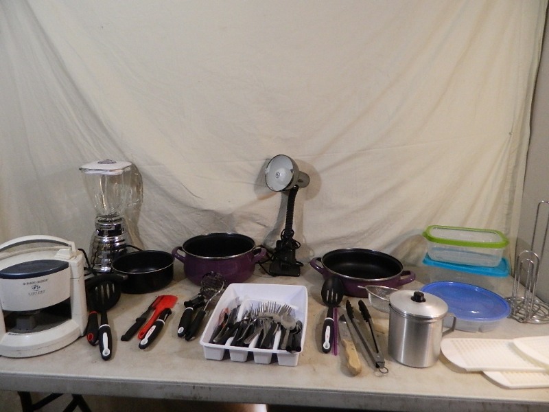 lot 150 image: Kitchen Items