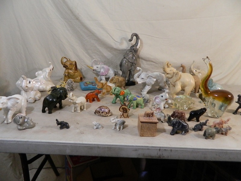 lot 165 image: Elephant Collection