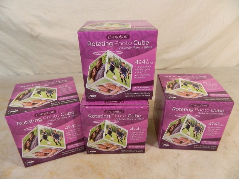 lot 99 image: 4 New Rotating Photo Cubes