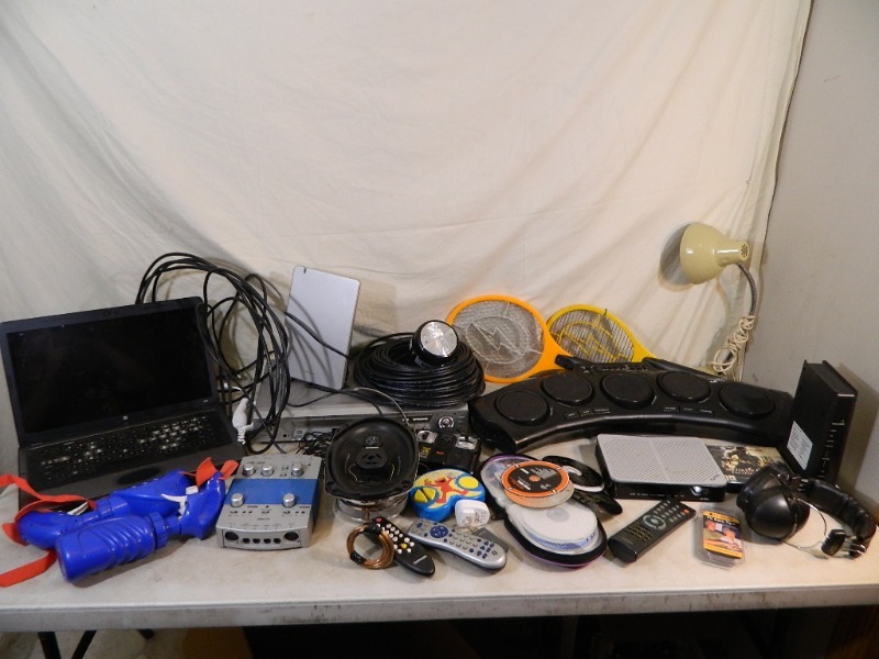 lot 111 image: Assorted Electronics