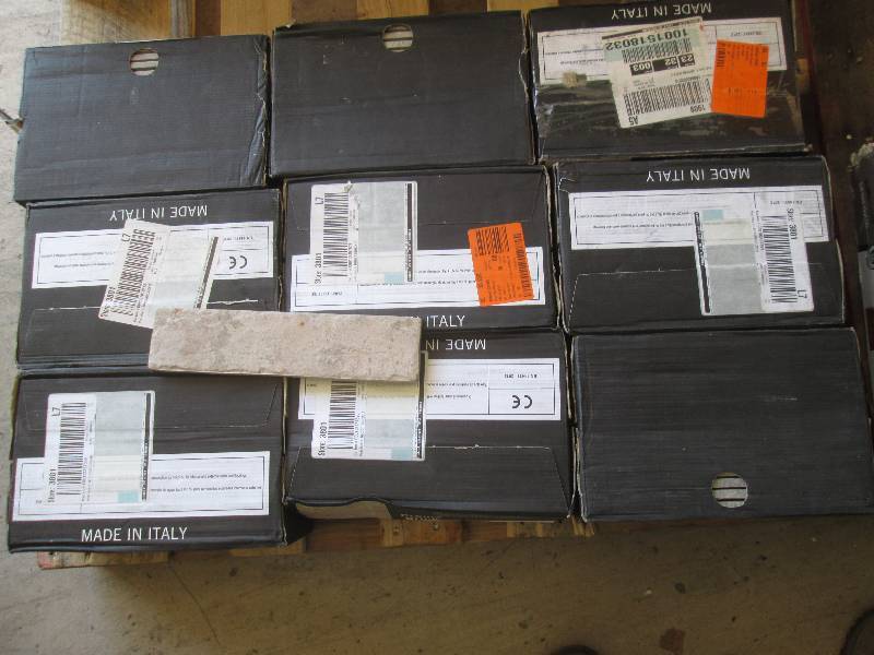 9 Cases MS International Crema Bric...