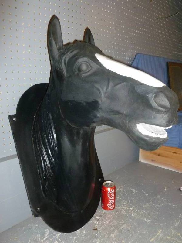 lot 2 image: Cast Aluminum Horse Head