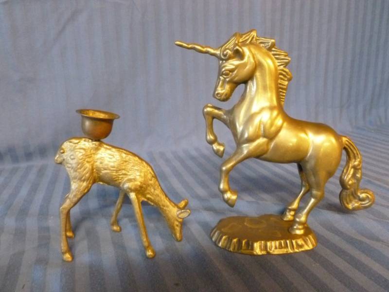 lot 20 image: Vintage Cast Brass