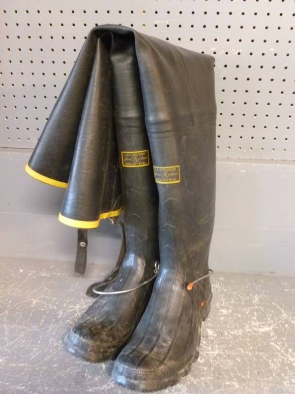 lot 46 image: Hip Boots