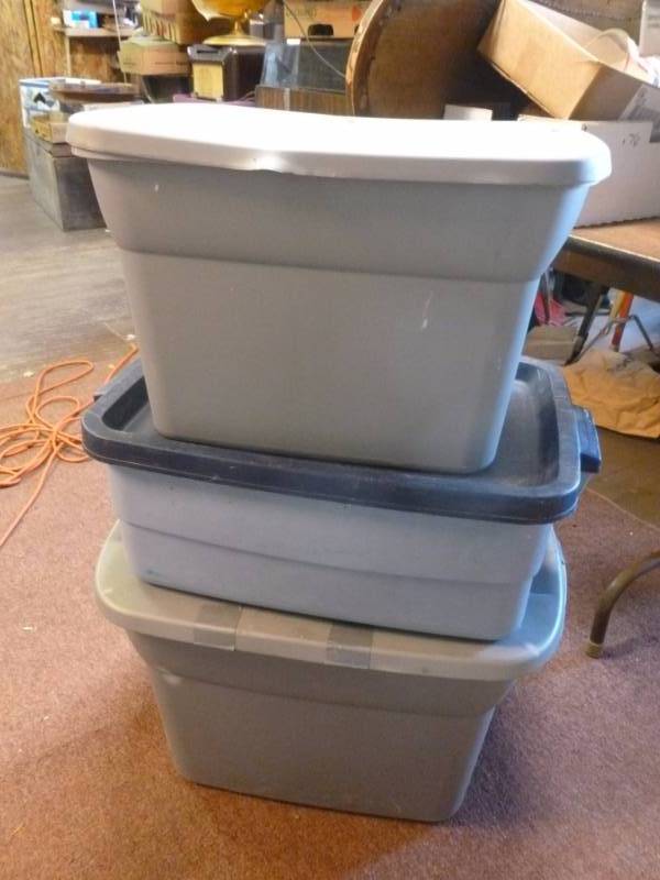 lot 71 image: Storage Totes