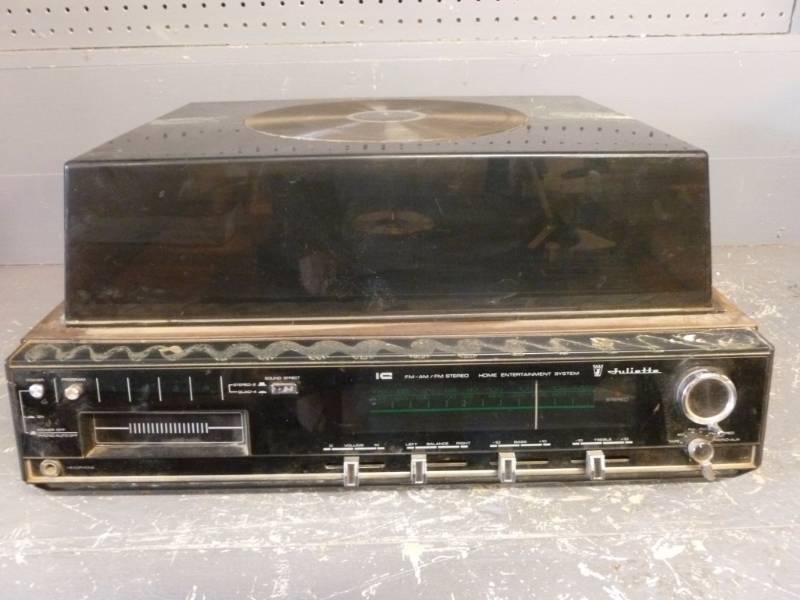 lot 117 image: Vintage Electronics