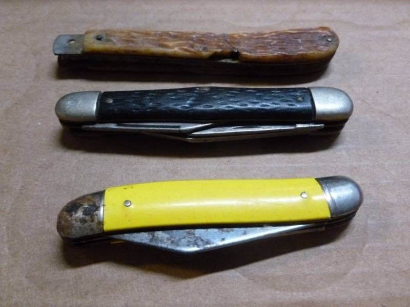 lot 129 image: Vintage Pocket Knives